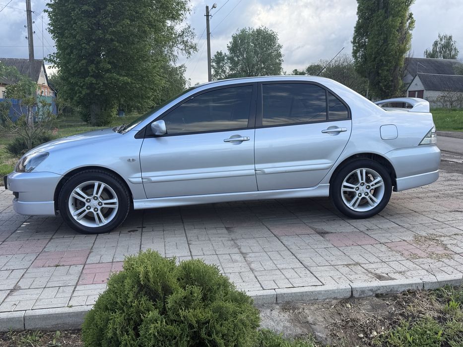 Mitsubishi Lancer 9