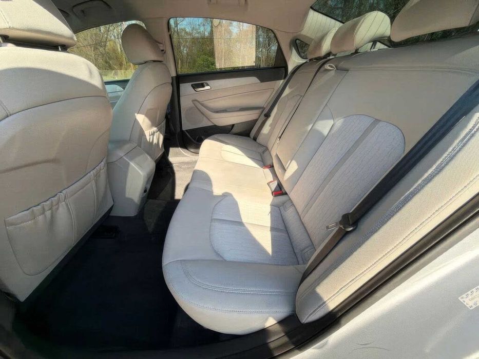 Hyundai Sonata Hybrid Limited      2017