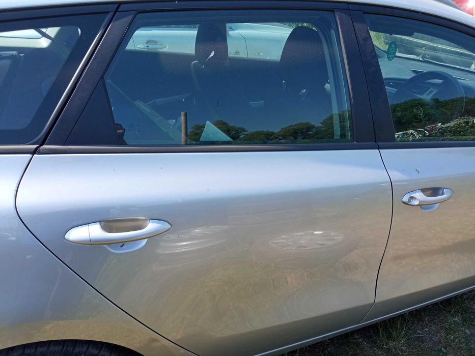 Бокове Скло Заднє Фотрочка Kia Ceed 12-18 1.4 CRDI УніверсалАвторазбор