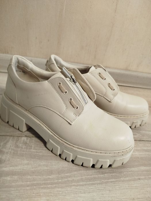 Туфлі ботинки жіночі