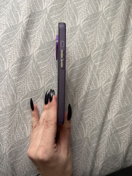 Чохол на iPhone 17 з драконом