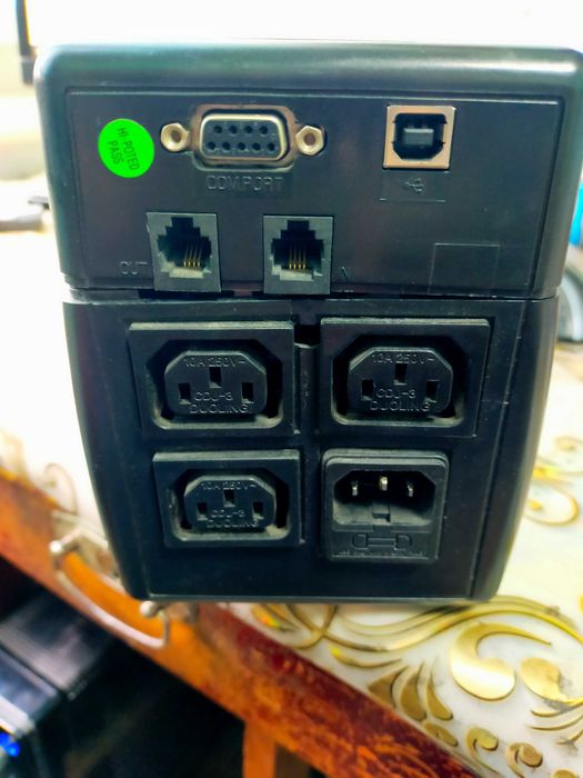 Безперебойник (UPS)