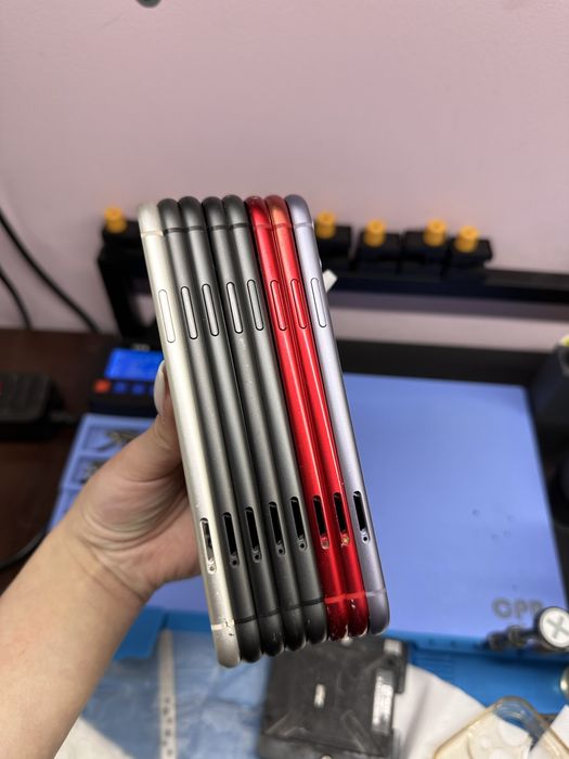 Оригінальні корпуси iPhone