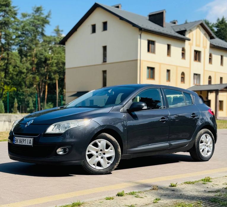 Рено Меган автомат Renault Megane 1,5 дизель 2012 обслужена