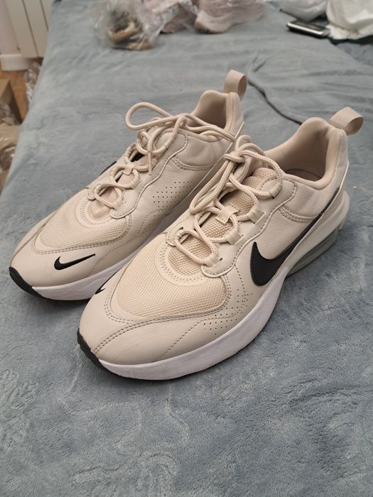 Buty sportowe doboegania sneakersy nike air max 42,5