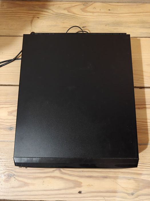 видеомагнитофон LG W162W.