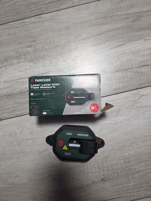 Poziomica laserowa z miarką PARKSIDE