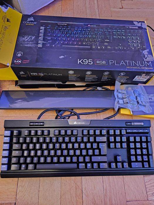Corsair K95 RGB Platinum Cherry MX Speed RGB Klawiatura mechaniczna