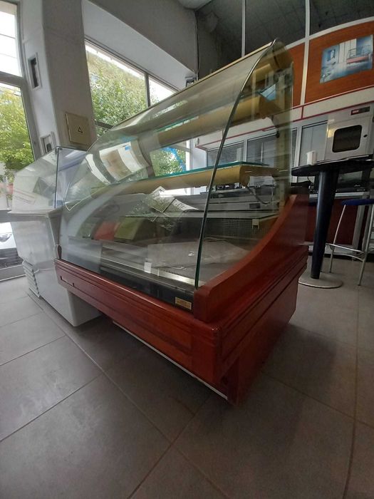 Vitrine de Exposição Jordão