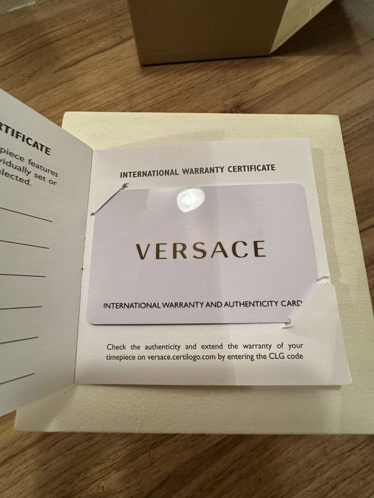 Продам оригінальний годинник Versace V12 Swiss Made