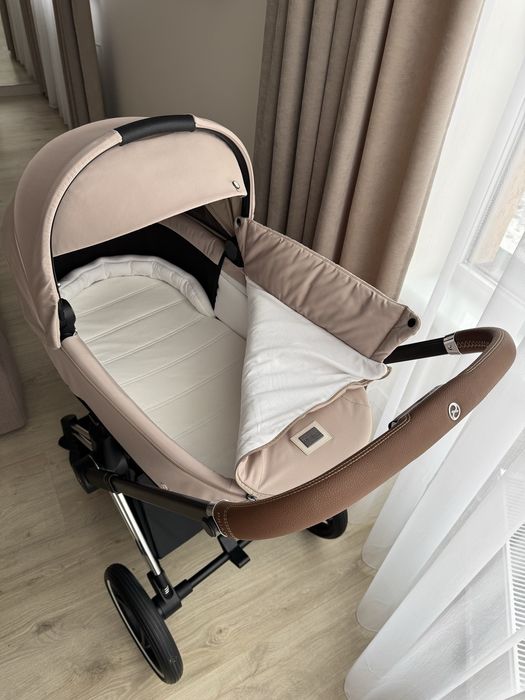 Візочок Cybex Priam, автолюлька Cybex Cloud T, база T isofix