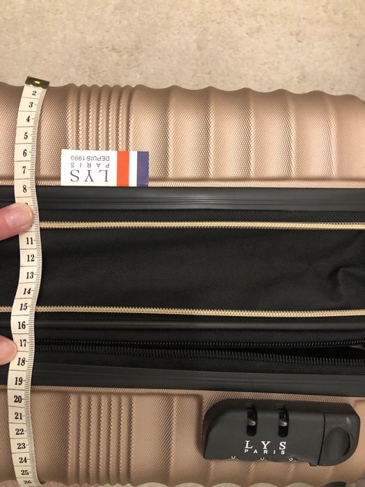 WALIZKA 37x31x20 mała powiększana suwakiem - prawie nowa