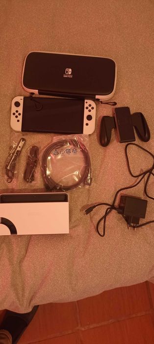 Nintendo Switch OLED + Bolsa