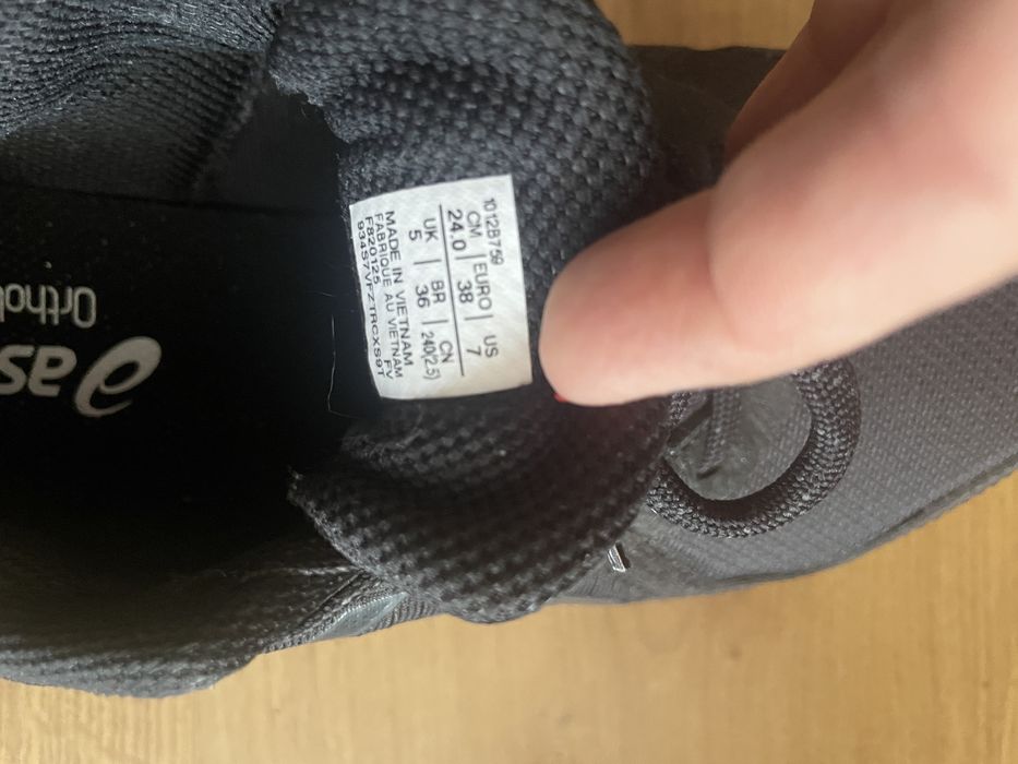 Buty Asics nowe roz. 38 czarne, gel