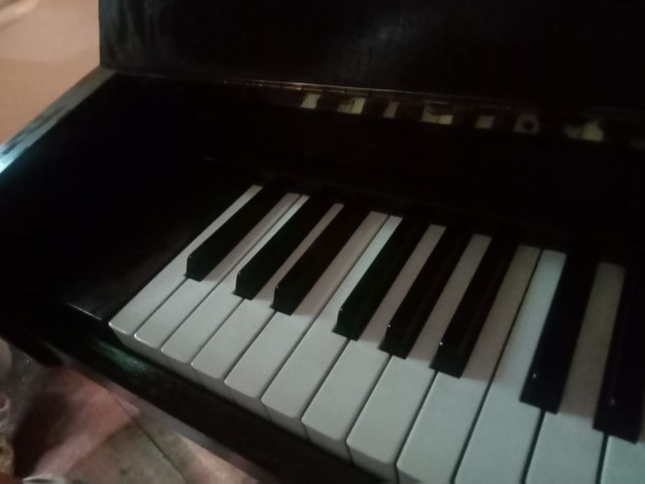 Піаніно шіммель (Schimmel)  на три педапі