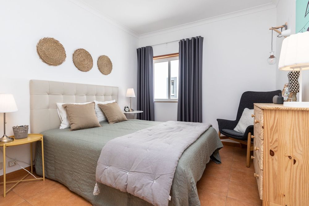Apartamento T1 inserido Golden, Barco, piscinas, Jacuzzi, Animação