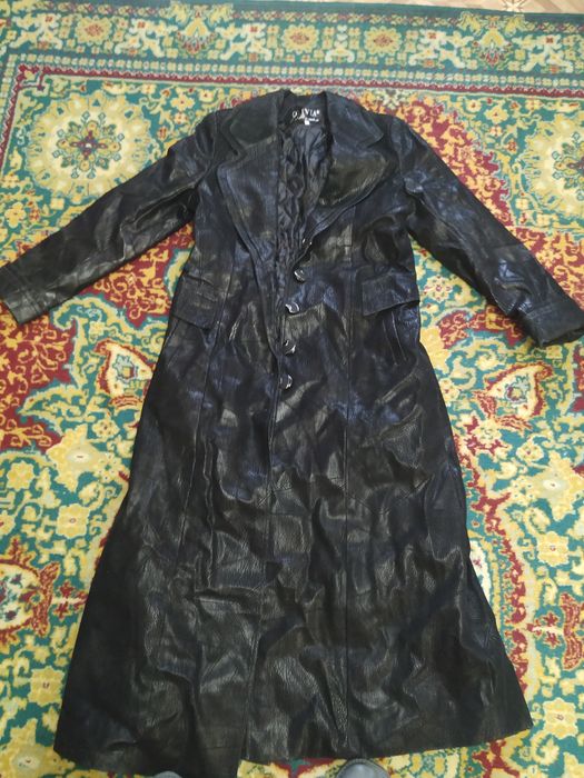 Плащ женский.кожзам