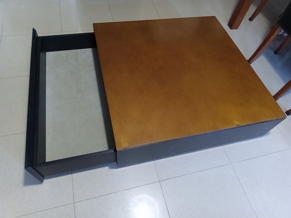 Mesa de centro com arrumação