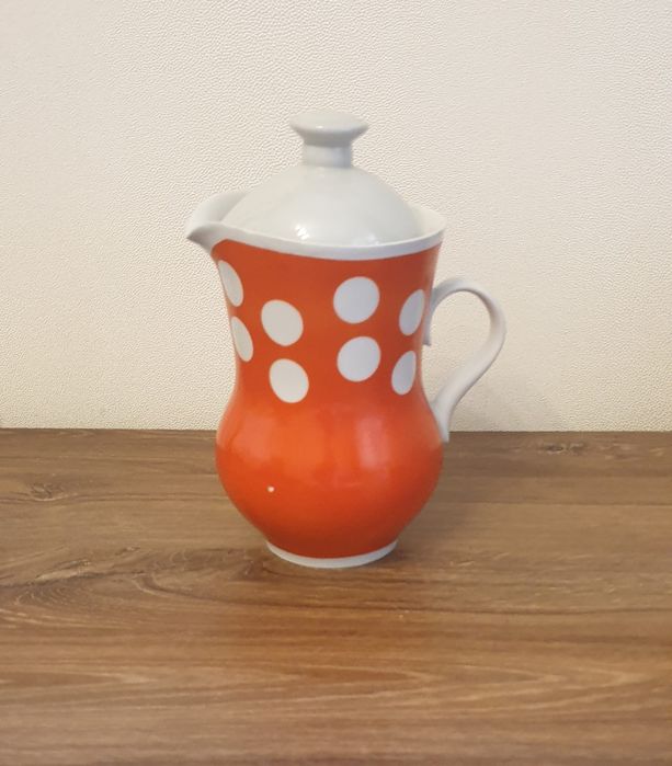 Різні яскраві чудові горохи