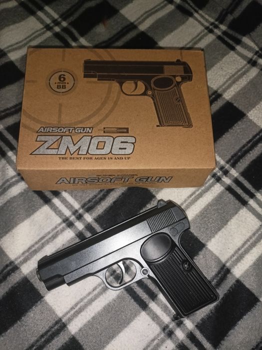 Іграшковий пістолет ZM06