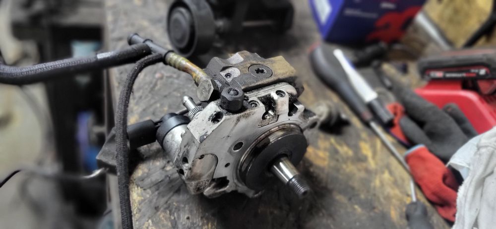 Pompa wtryskowa bmw 2.0 d  m47