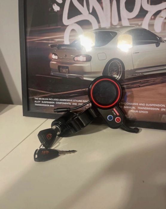 Manetka hulajnoga elektryczna