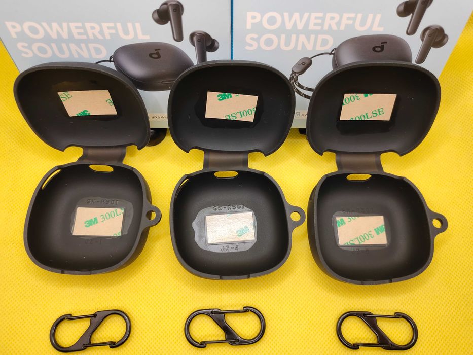 Чехол силиконовый на наушники Anker Soundcore P20i / R50i + карабин!