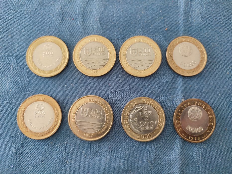 Vendo 8 moedas de 200 escudos comemorativas