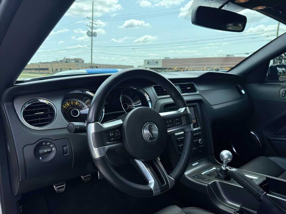 Ford Mustang      2014