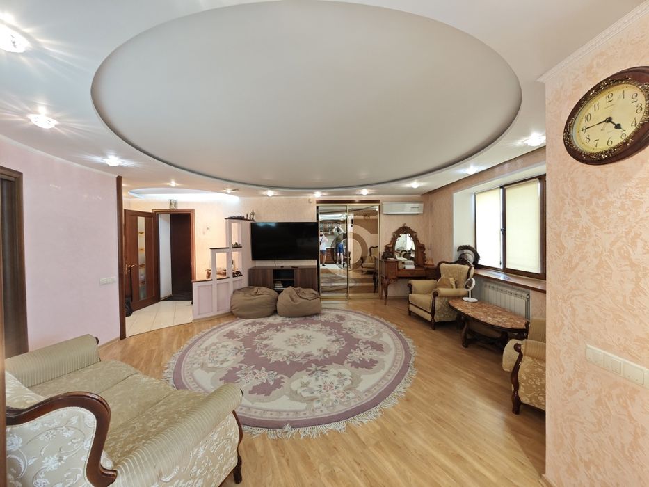 Палубная 12, 63м², 2-комнатная студия и спальня