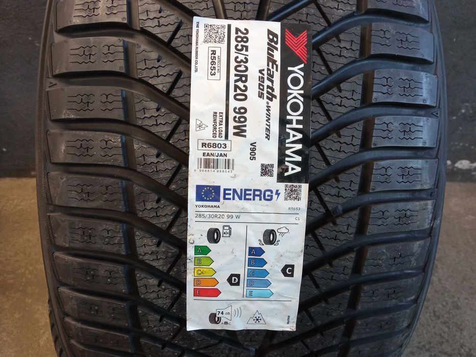 285/30R20 Yokohama Bluearth Winter V905 opony zima montaż gratis 2366