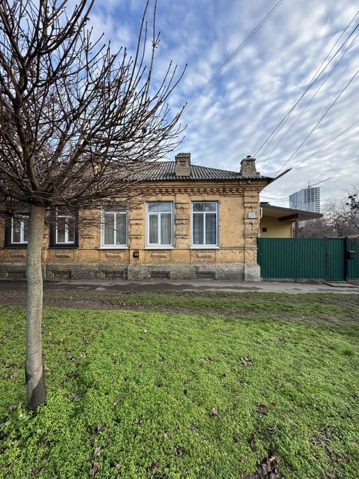 Частина будинку в ЦЕНТР. вул.Грушевського ТРЦ ПЛАЗМА