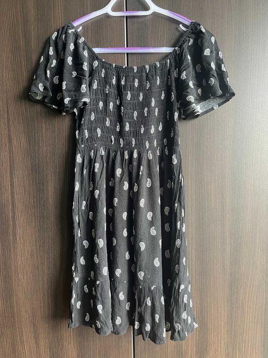 Czarna sukienka House L zwiewna lekka