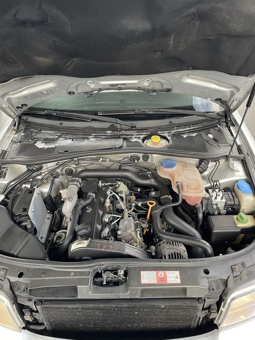 Audi A4 1.9 TDI Sline - 344.000 kms - Bom estado