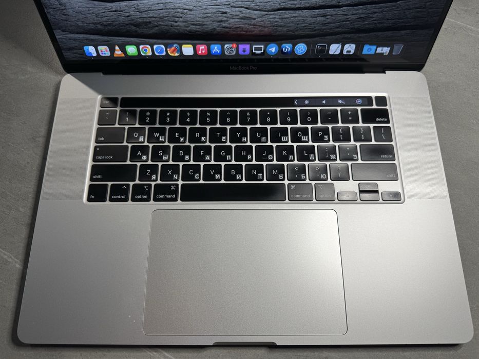 Macbook Pro 16,2019,1T