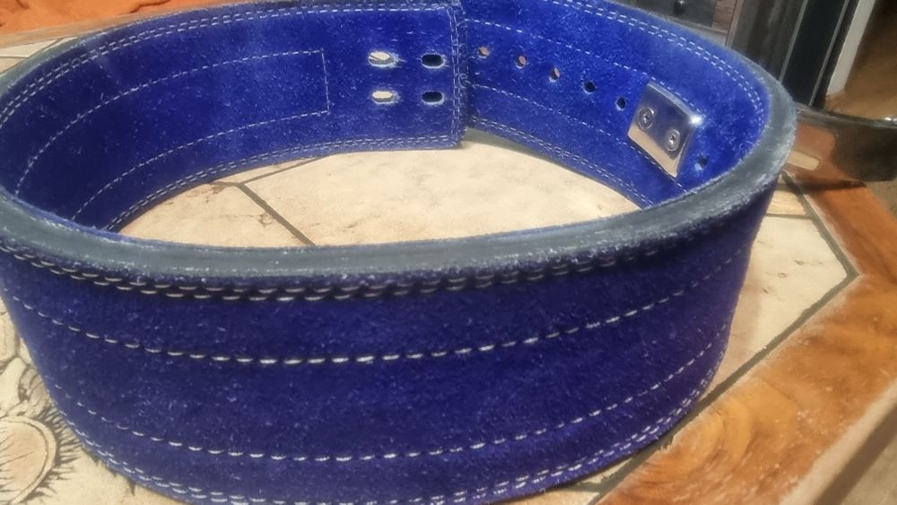 Pas do trójboju , ciężary