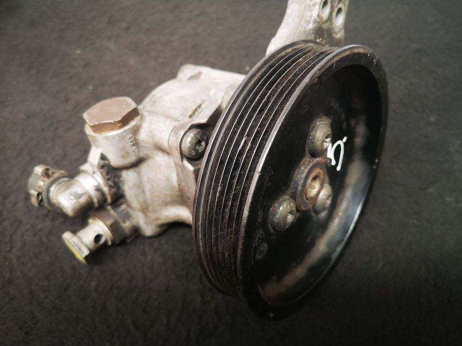 Bomba direção assistida BMW 530d 535d E60 E61 635d E63 E64 2003- EPC