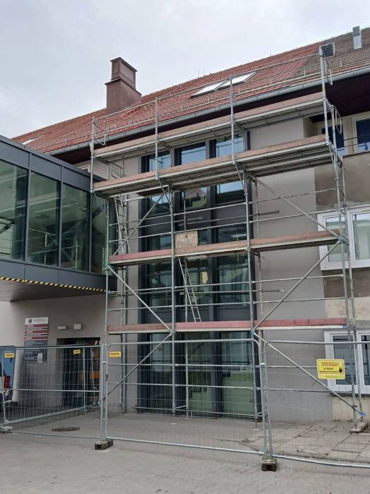 Wynajem Rusztowanie rusztowania elewacyjne typ Plettac budowa remont