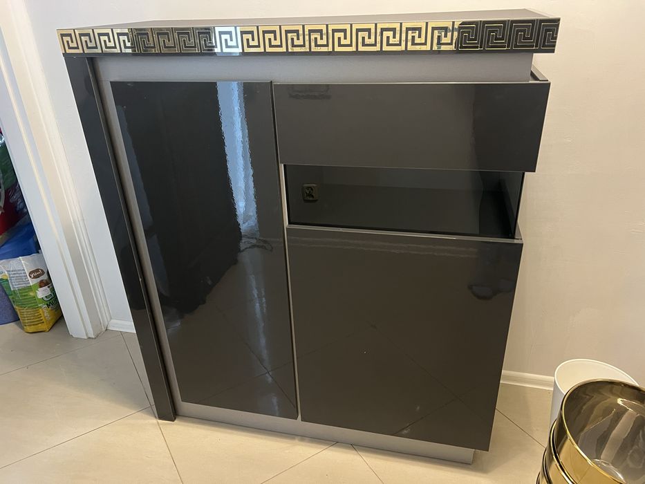 Zestaw 2x komoda + słupek (witryna) glamour wzór grecki LED