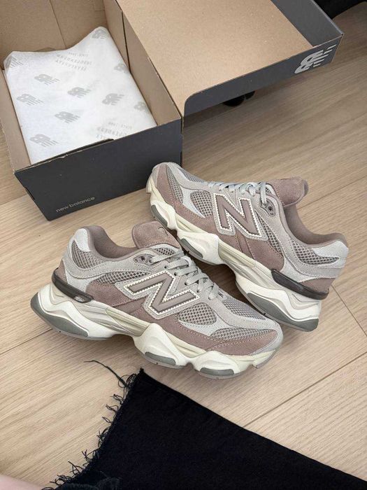 Жіночі кросівки New Balance 9060 розміри 36 - 41 легенькі замша