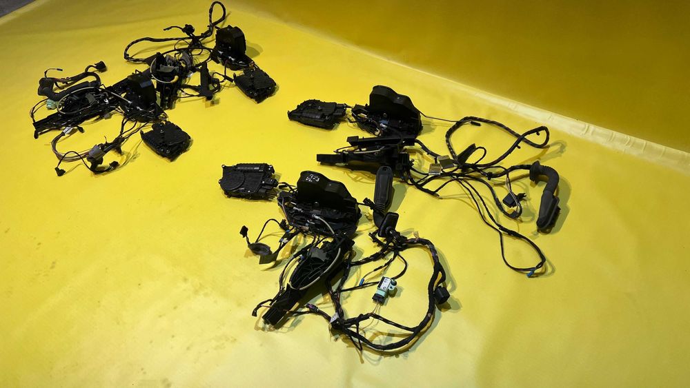 Замок BMW X5 E70 F10 F30 замок двери БМВ Х5 Е70 Ф10 Ф30 дверной замок