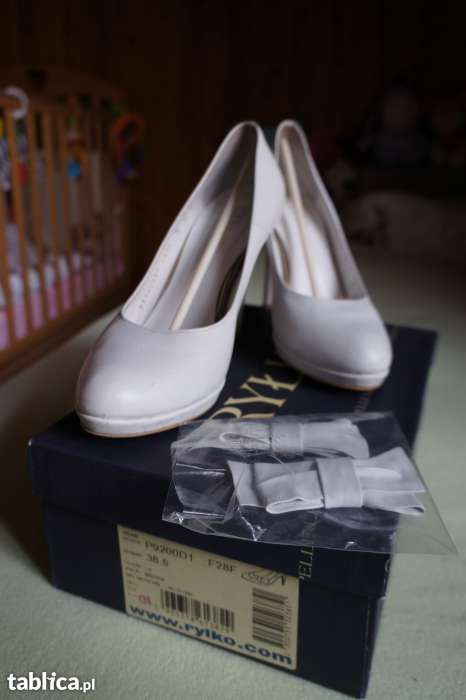 Buty ślubne RYŁKO skórzane białe o rozm. 38,5