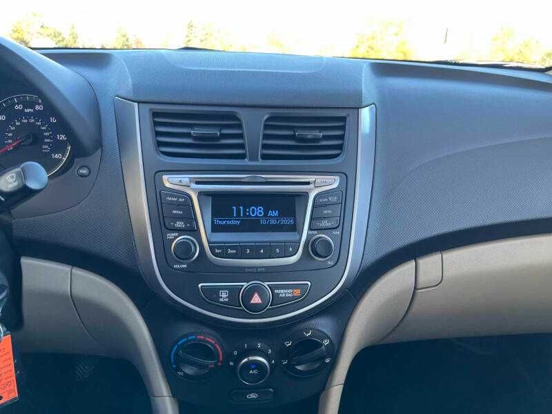 2016 Hyundai Accent SE