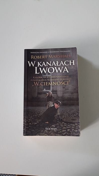 W kanałach Lwowa Robert Marshall