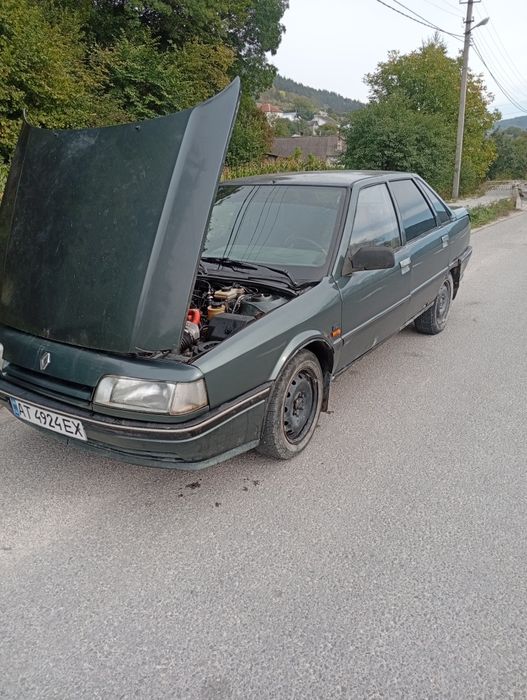 автомобіль Рено 21