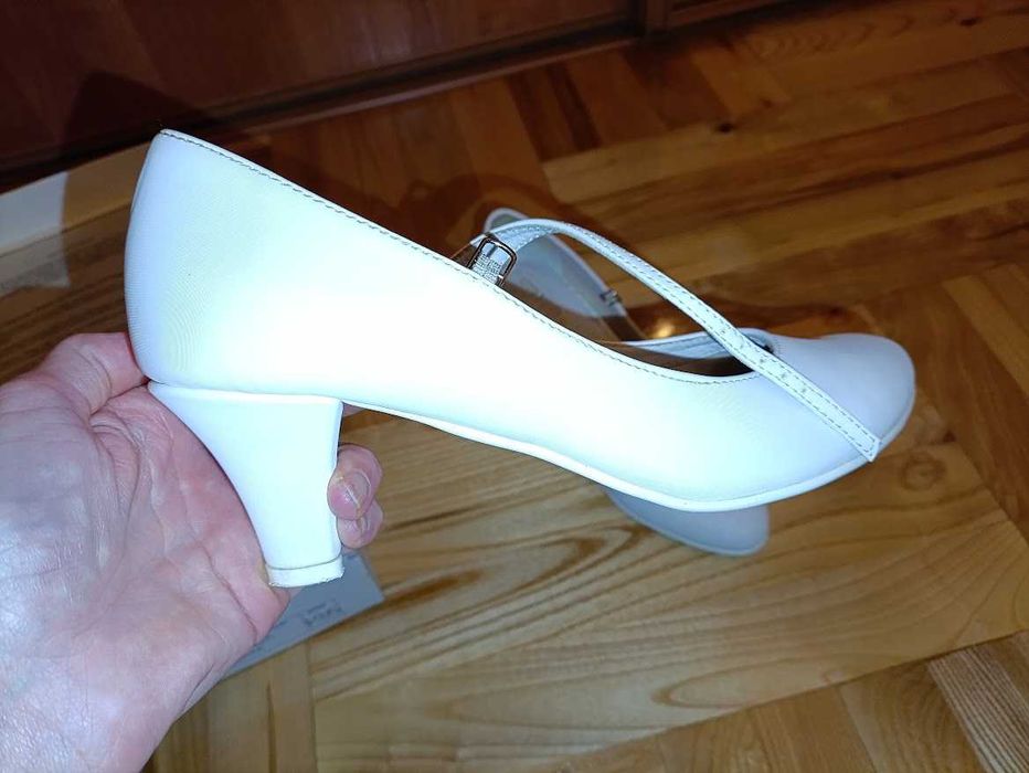 Buty białe, ślubne marki Graf