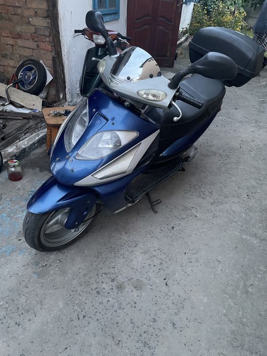 Продам скутер на докумтах
