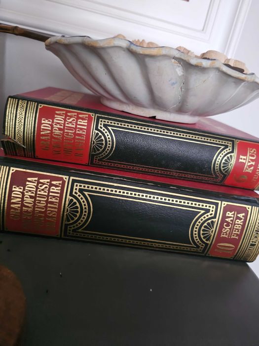 Grande enciclopédia Portuguesa brasileira