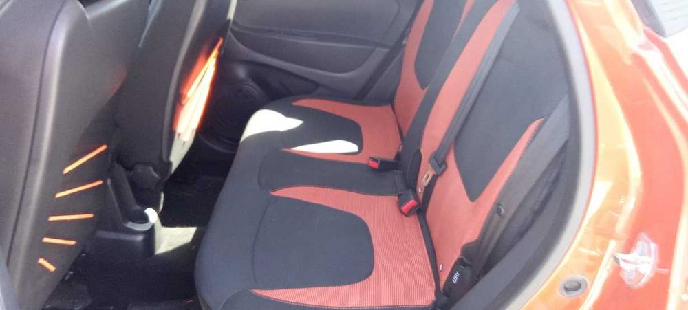 Renault Captur 1.2 TCe EDC (Caixa Automática)