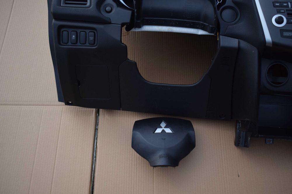 deska konsola 2x airbag 2X pas MITSUBISHI ASX 14R.oryginał
